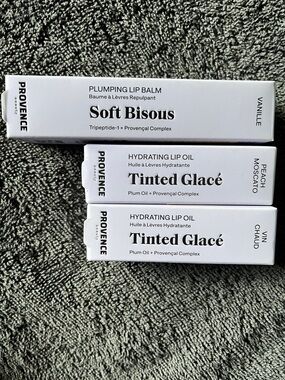 Hydrating lip oil and lip balm